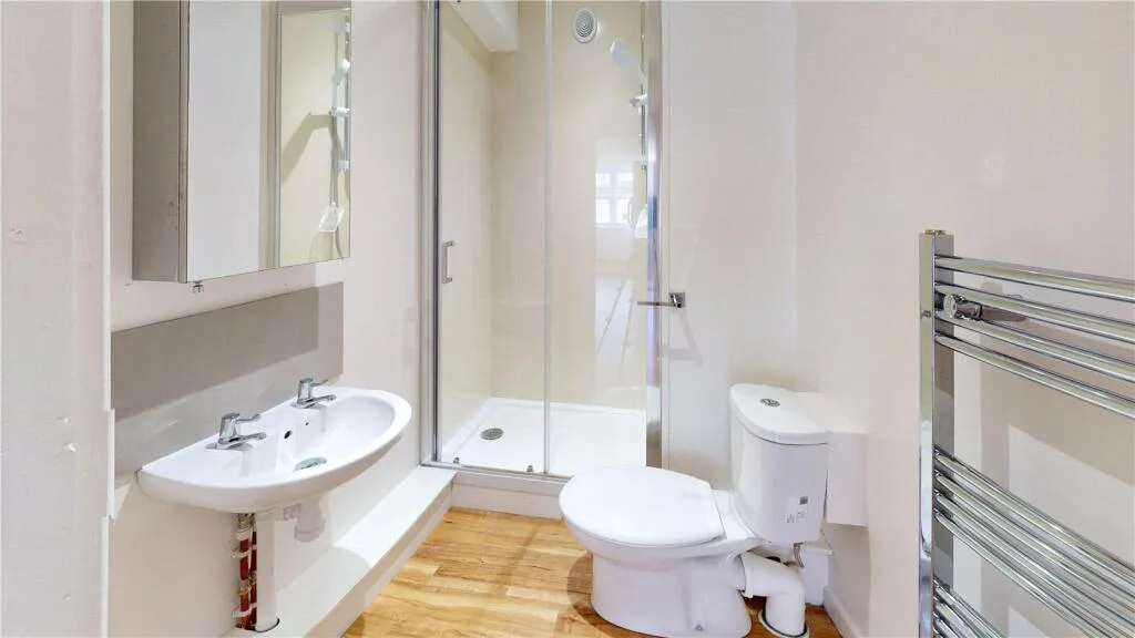 5 bedroom apartment for rent