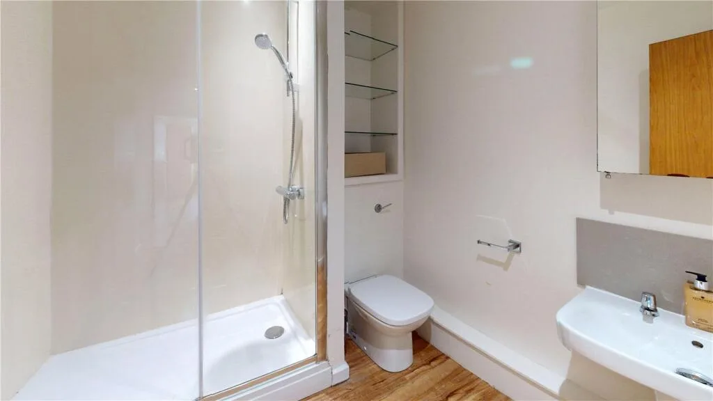 5 bedroom apartment for rent