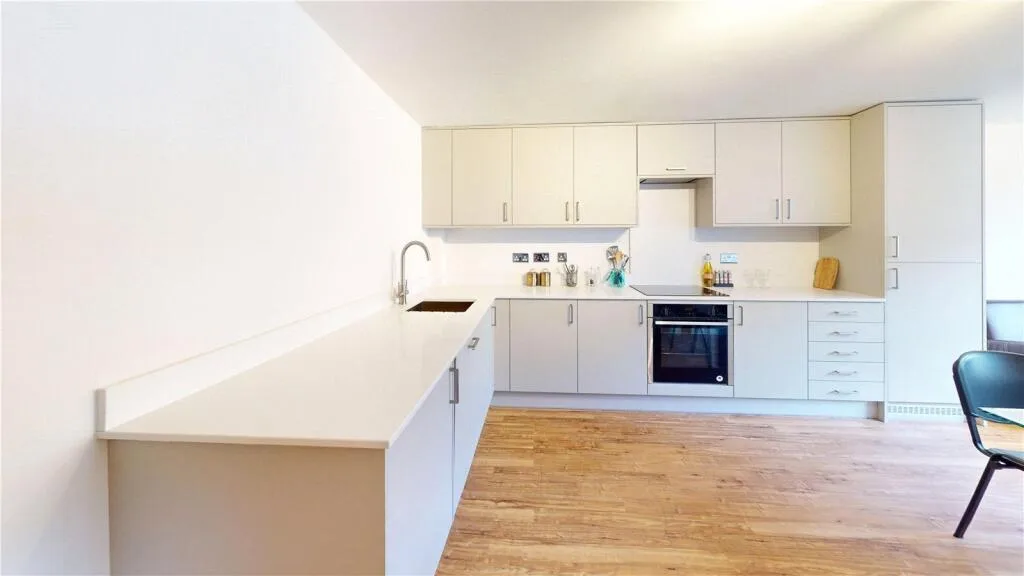 5 bedroom apartment for rent