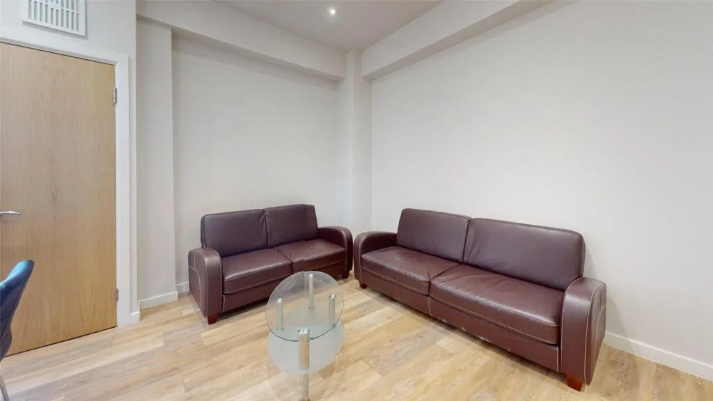 5 bedroom apartment for rent