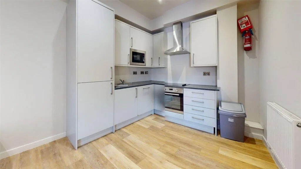5 bedroom apartment for rent