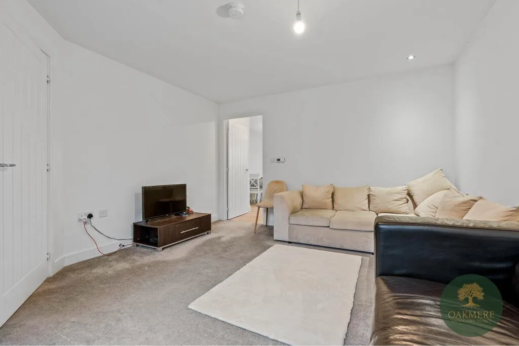 3 bedroom semi-detached house for rent