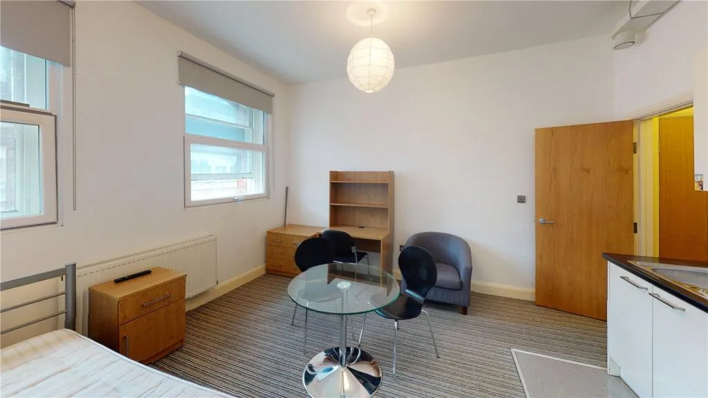 Studio flat for rent