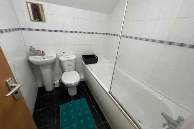 8 bedroom terraced house for rent