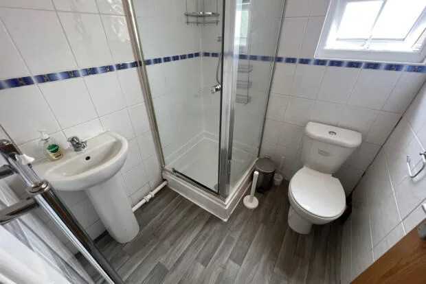 8 bedroom terraced house for rent