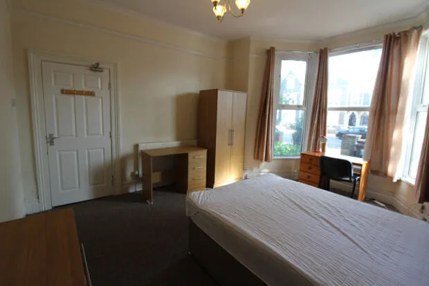 7 bedroom terraced house for rent