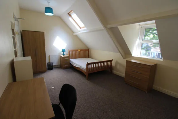 7 bedroom terraced house for rent