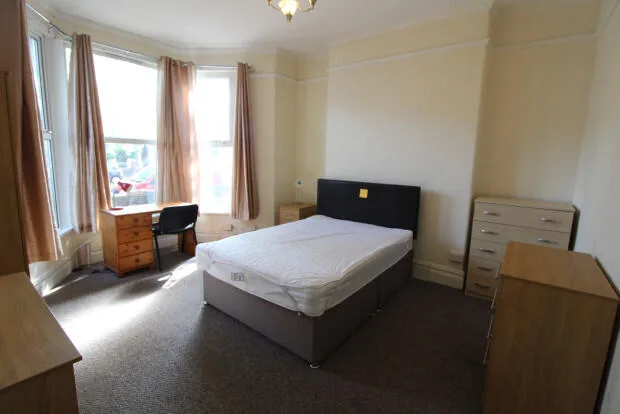 7 bedroom terraced house for rent