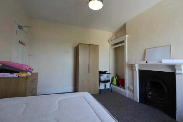 7 bedroom terraced house for rent