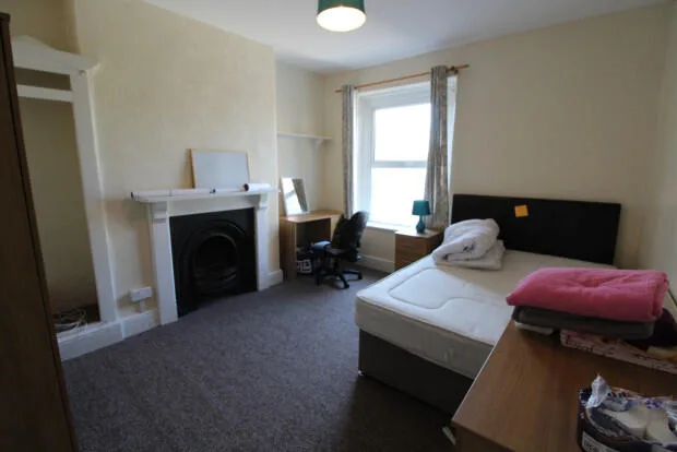 7 bedroom terraced house for rent