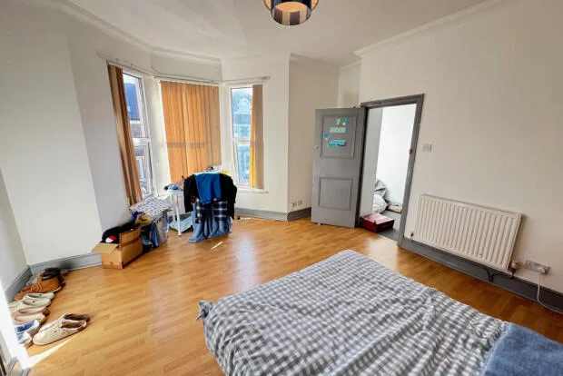 7 bedroom terraced house for rent