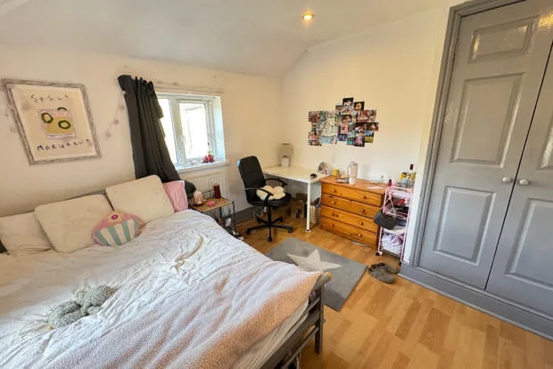 7 bedroom terraced house for rent