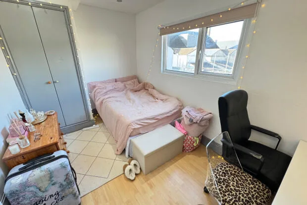7 bedroom terraced house for rent