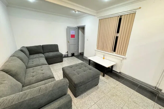 7 bedroom terraced house for rent