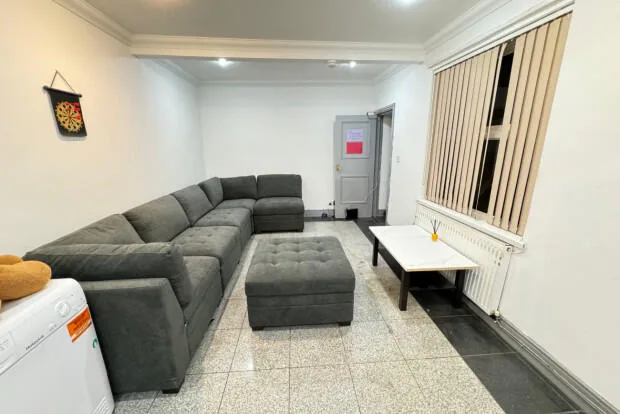 7 bedroom terraced house for rent
