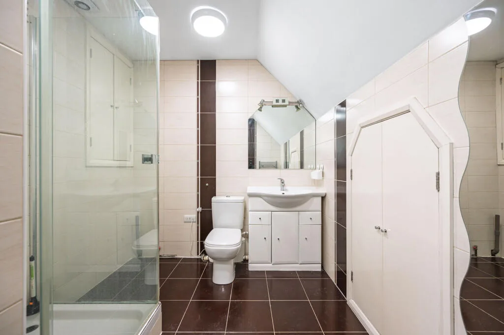 4 bedroom maisonette for rent