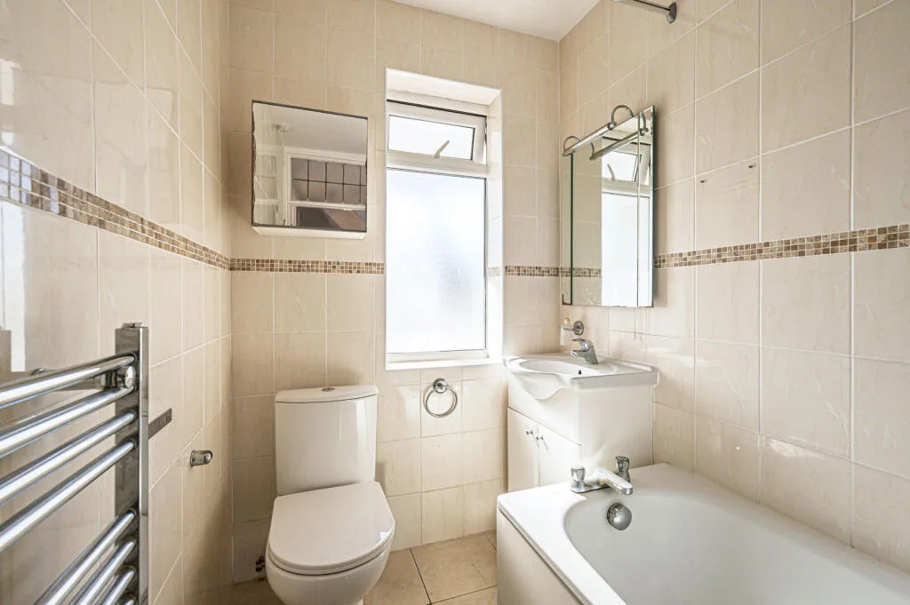 4 bedroom maisonette for rent