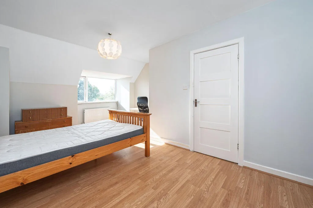 4 bedroom maisonette for rent