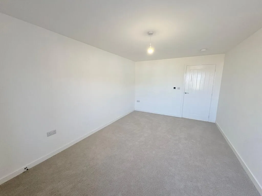 3 bedroom semi-detached house for rent
