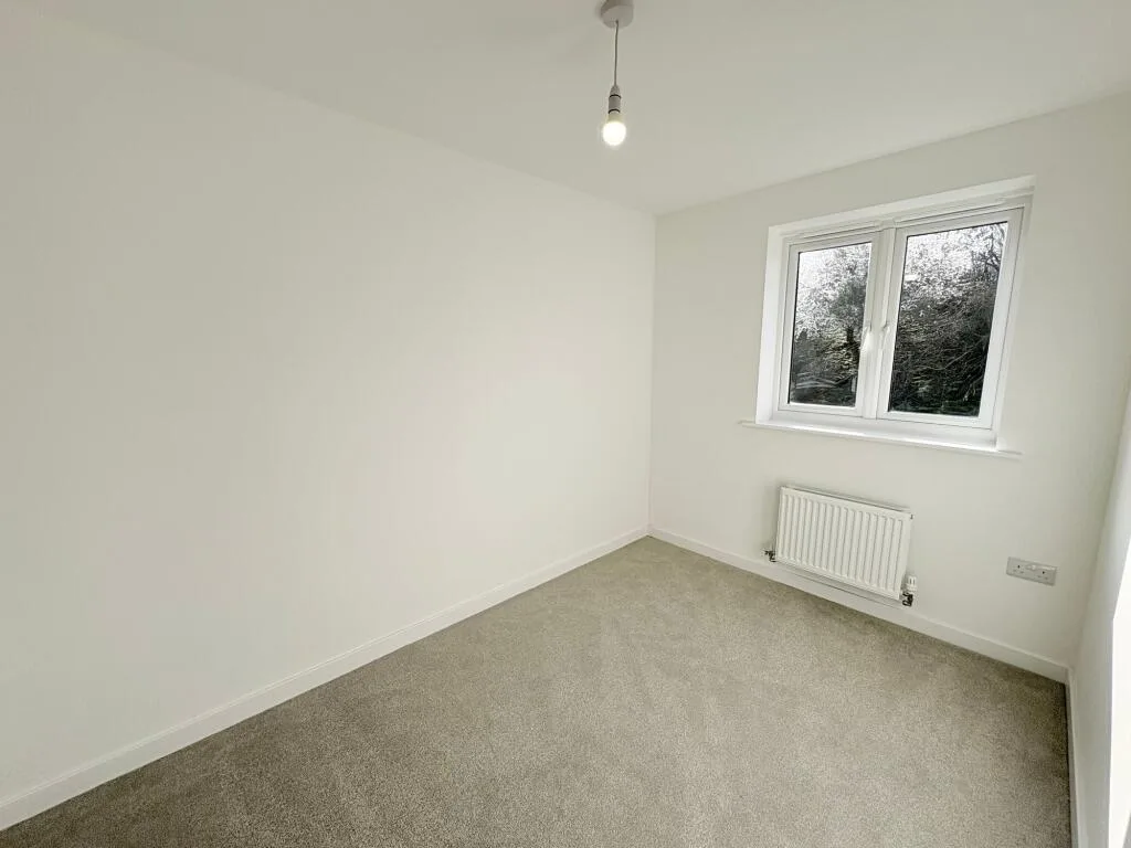 3 bedroom semi-detached house for rent