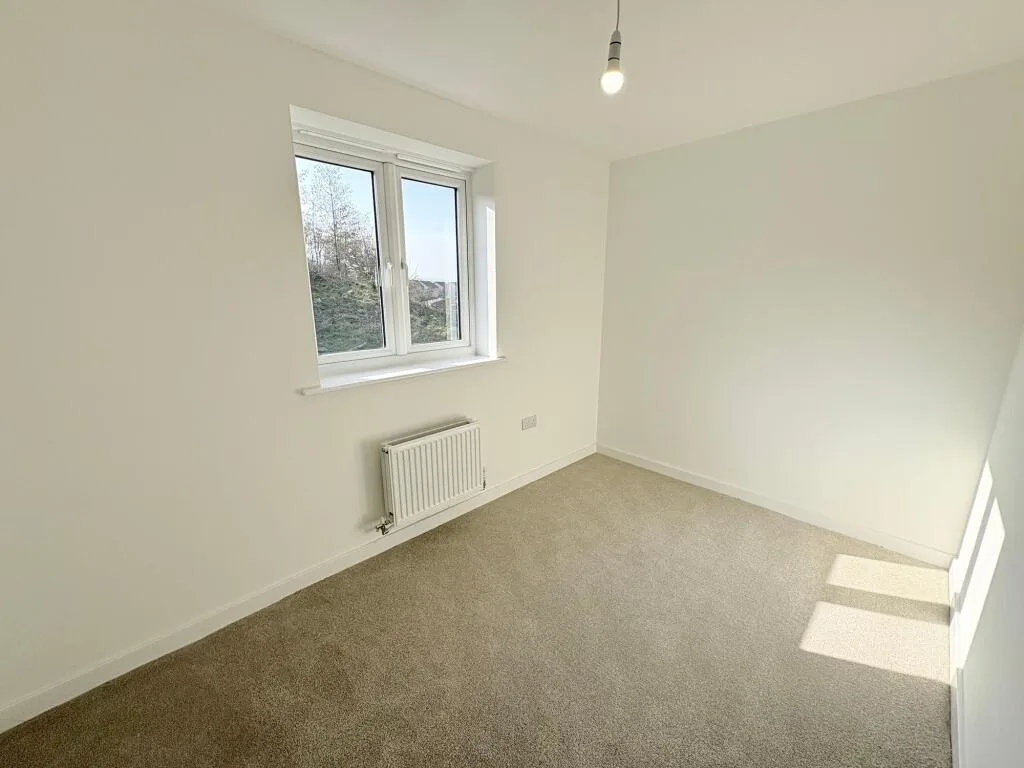 3 bedroom semi-detached house for rent
