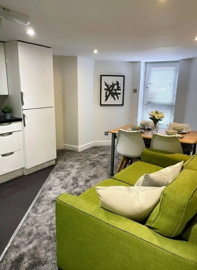 4 bedroom flat for rent