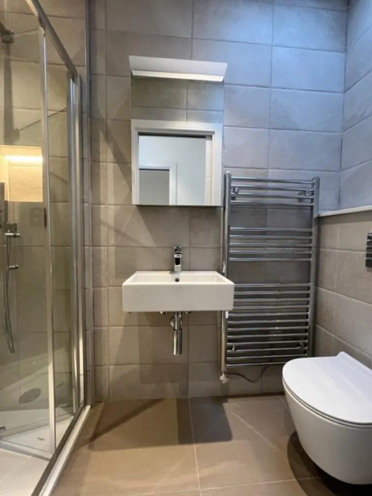 2 bedroom maisonette for rent
