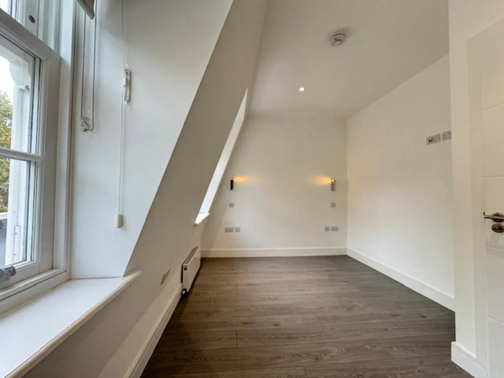 2 bedroom maisonette for rent
