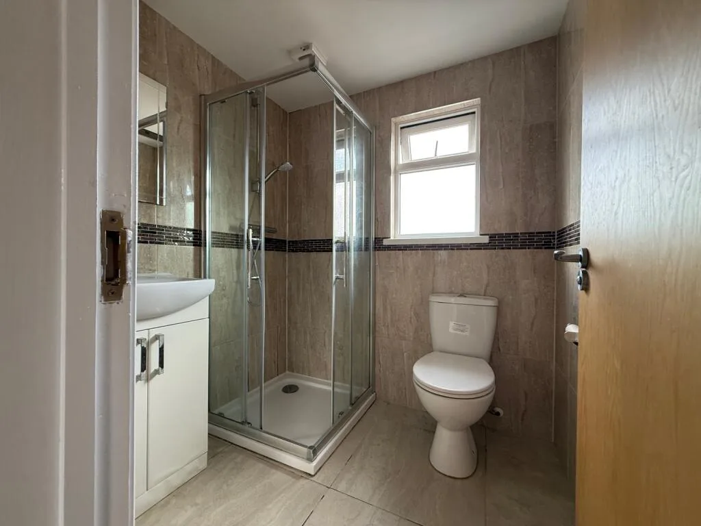 8 bedroom terraced house for rent