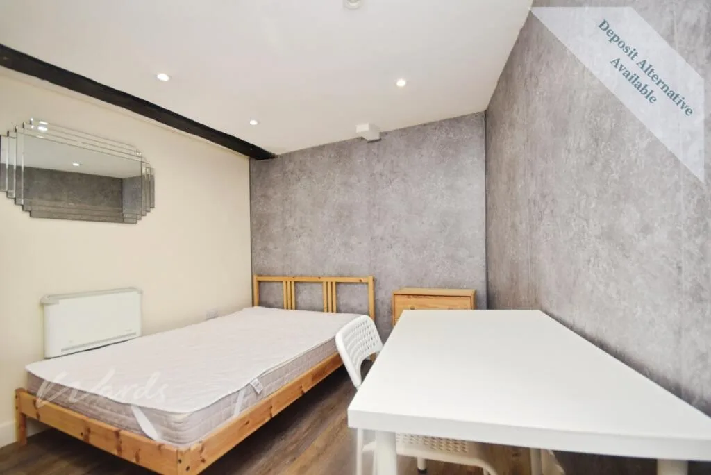 3 bedroom maisonette for rent