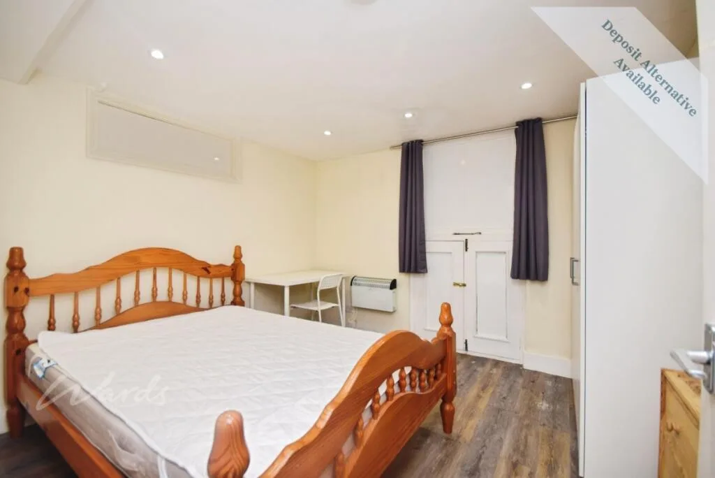 3 bedroom maisonette for rent