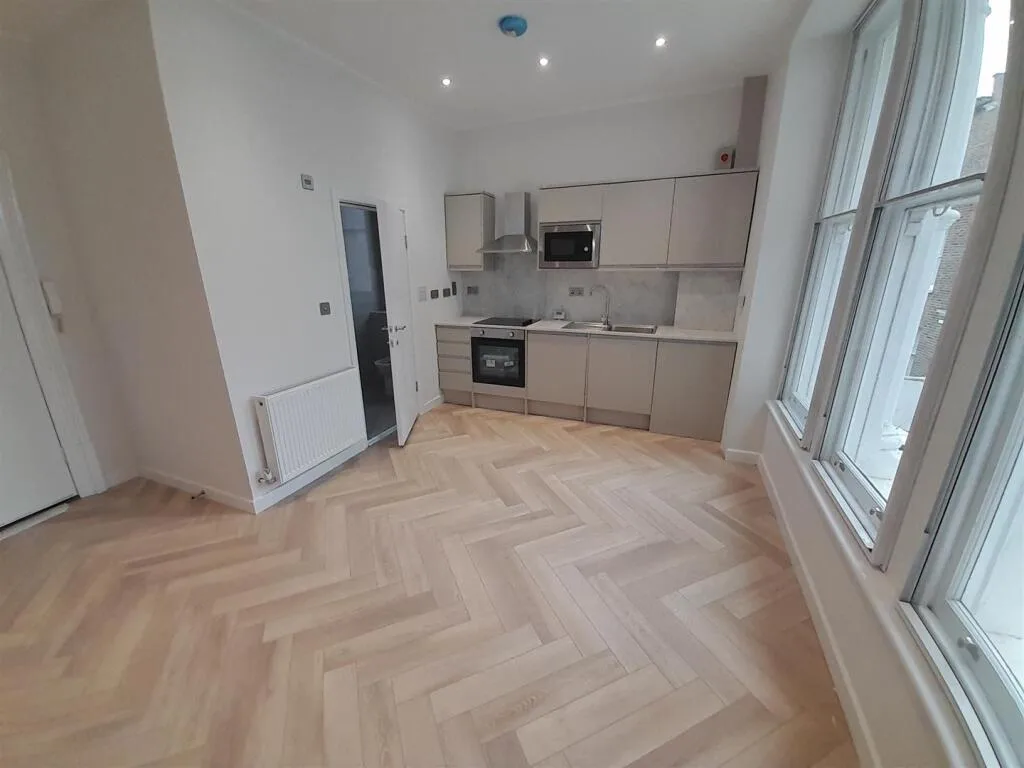 Studio flat for rent