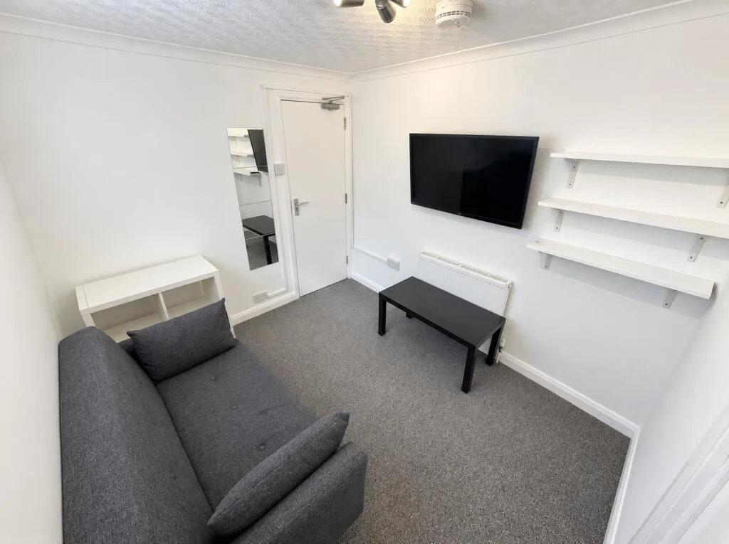 4 bedroom flat for rent
