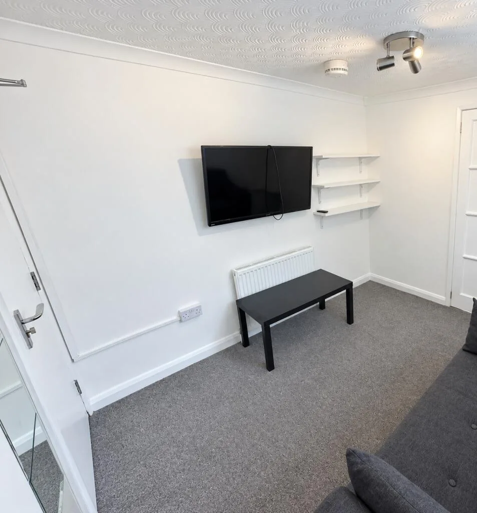 4 bedroom flat for rent