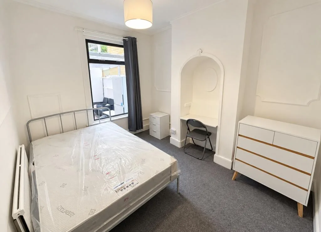 4 bedroom flat for rent