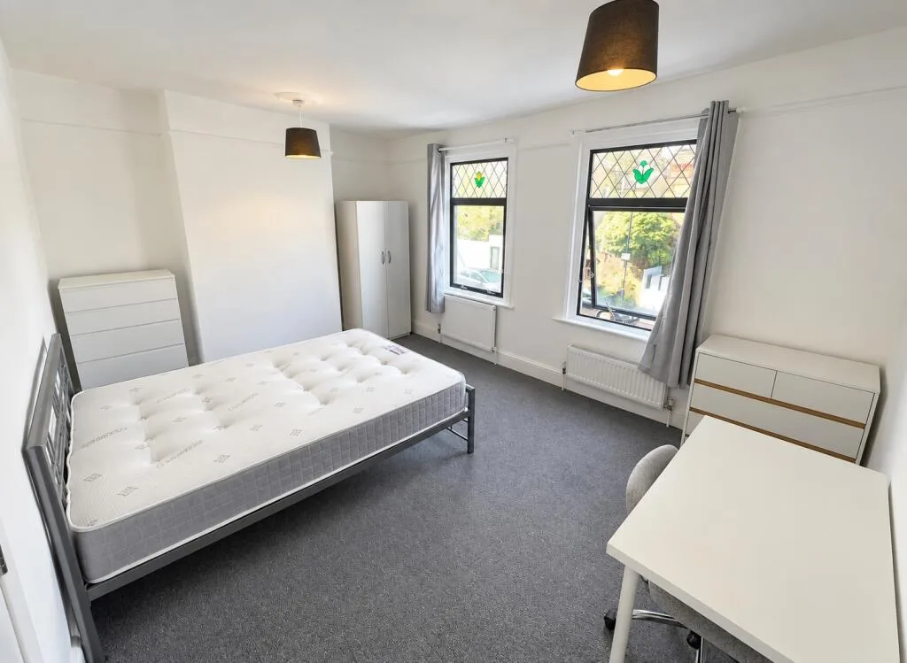 4 bedroom flat for rent