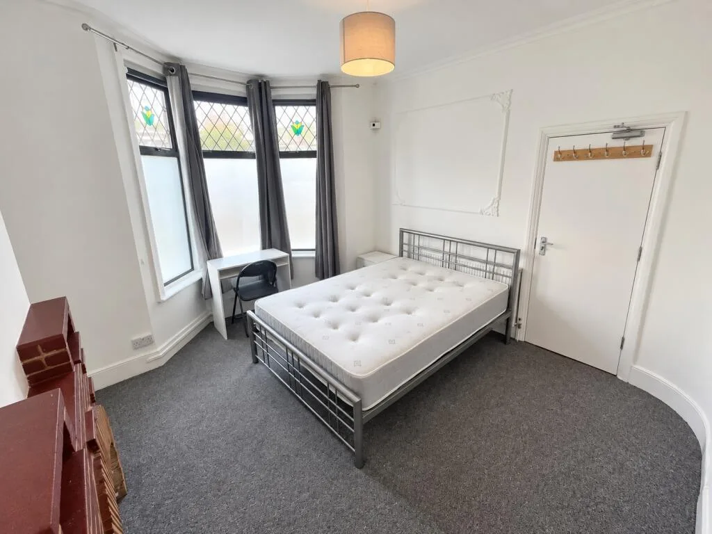 4 bedroom flat for rent