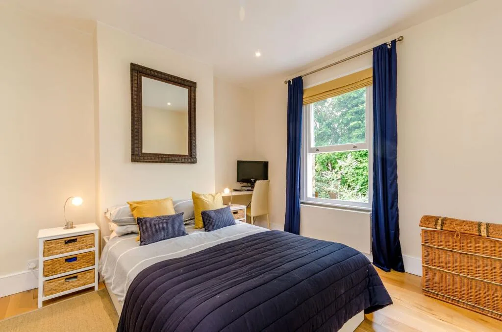 3 bedroom flat for rent