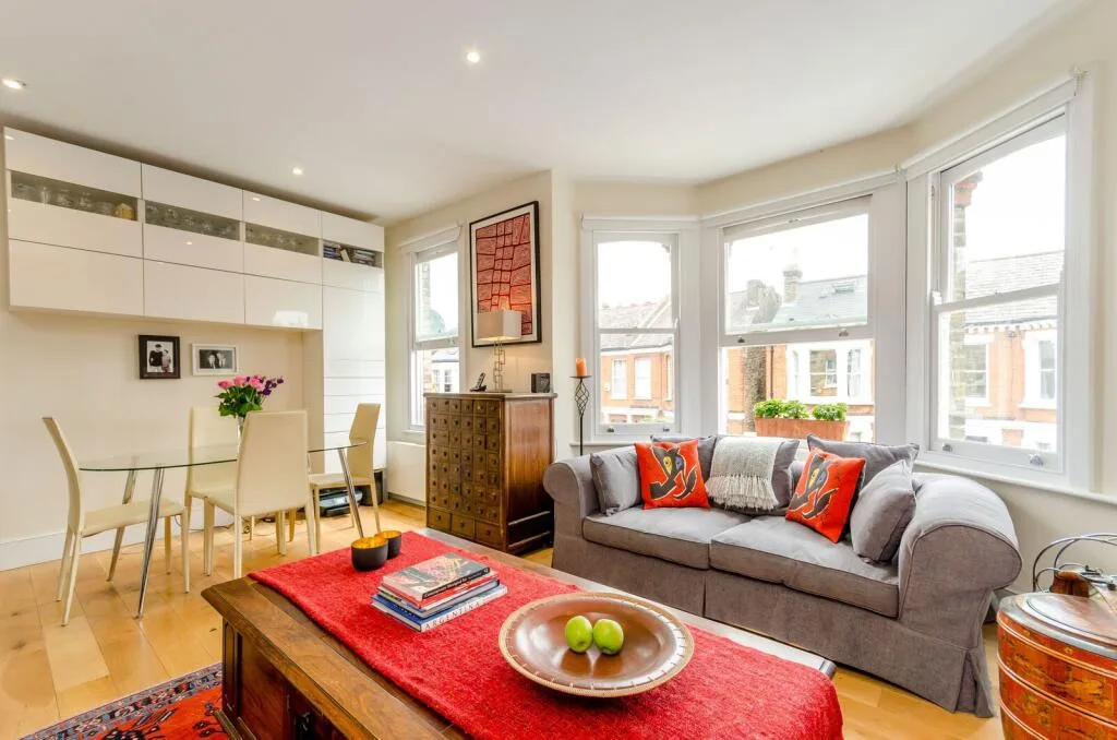 3 bedroom flat for rent