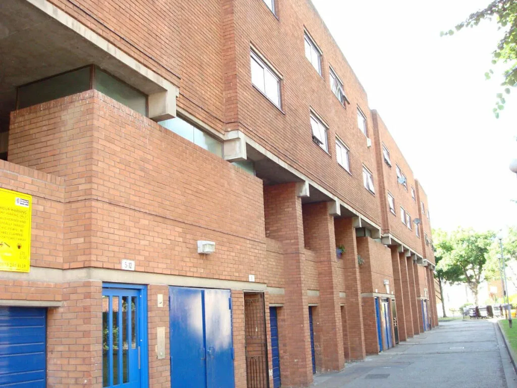 4 bedroom maisonette for rent
