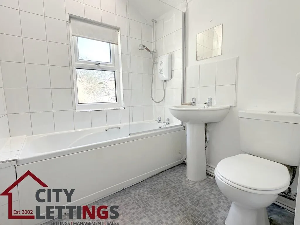 4 bedroom terraced house for rent