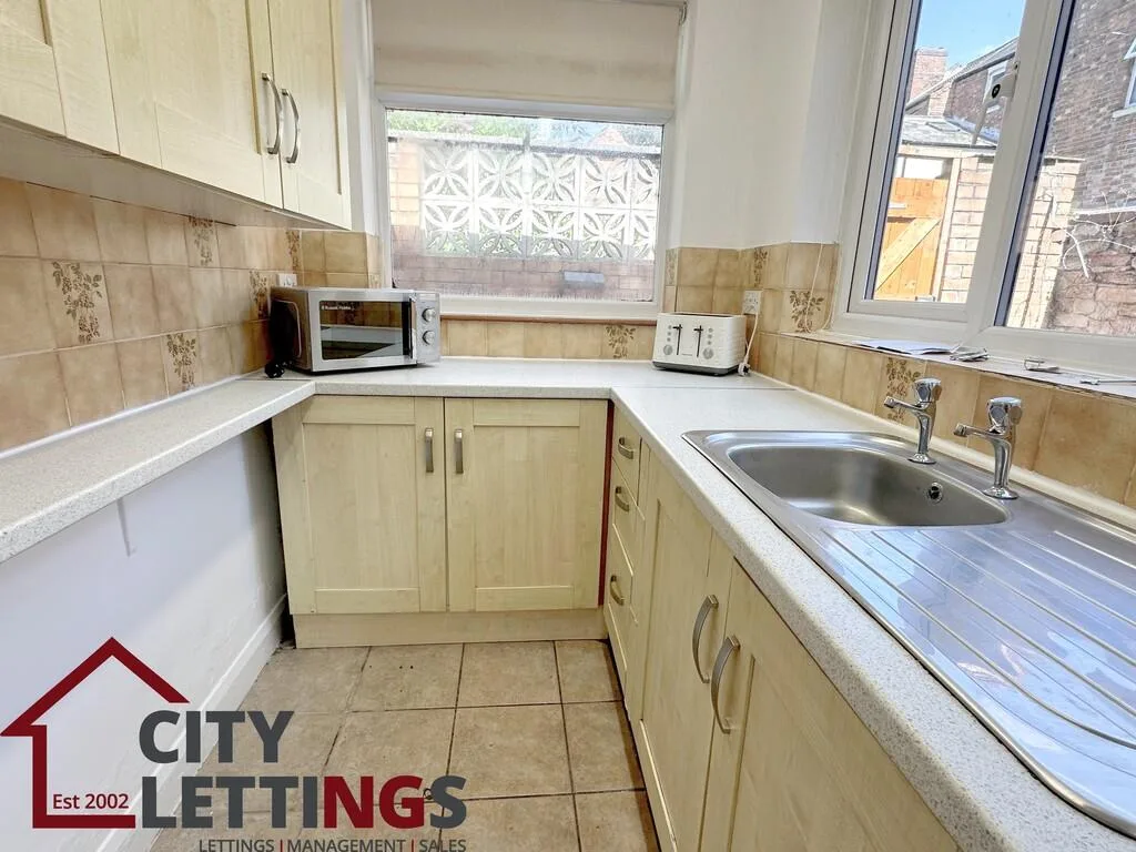 4 bedroom terraced house for rent