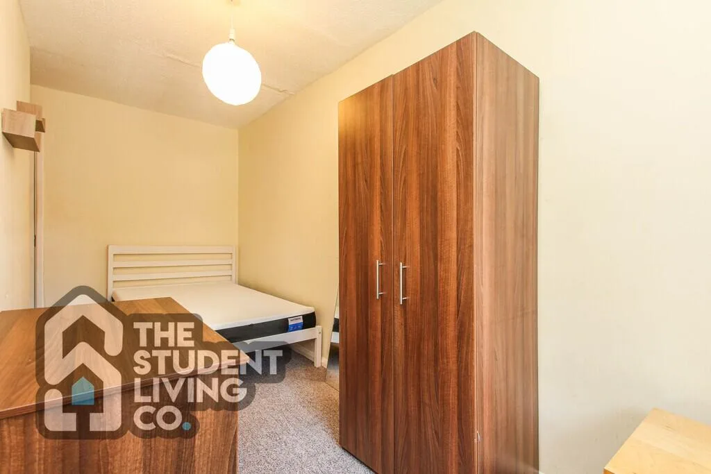 4 bedroom terraced house for rent
