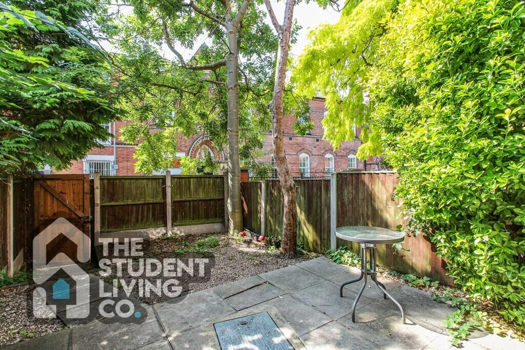 4 bedroom terraced house for rent