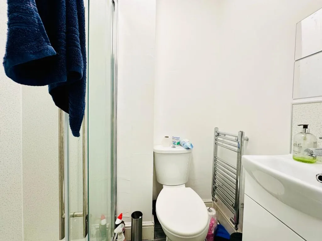 7 bedroom semi-detached house for rent