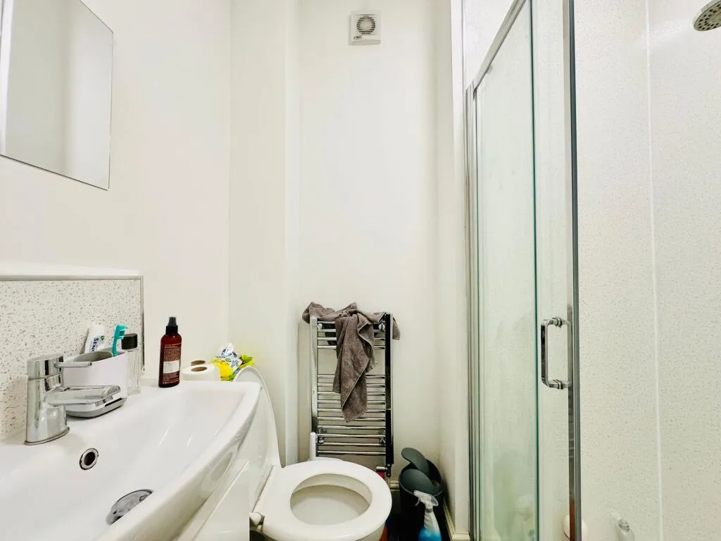 7 bedroom semi-detached house for rent