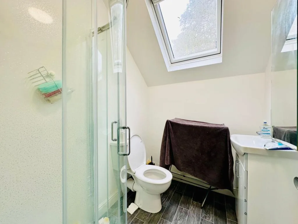 7 bedroom semi-detached house for rent