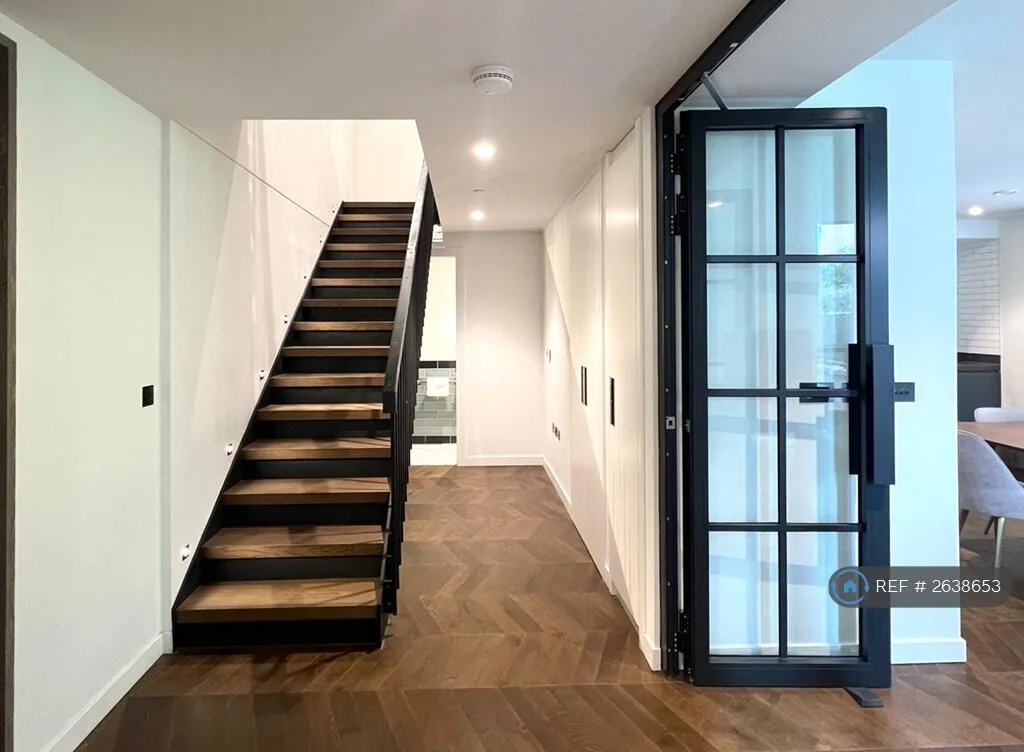2 bedroom maisonette for rent