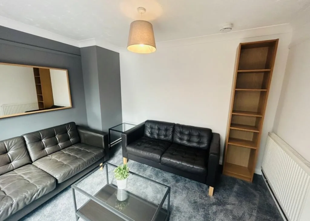 4 bedroom semi-detached house for rent