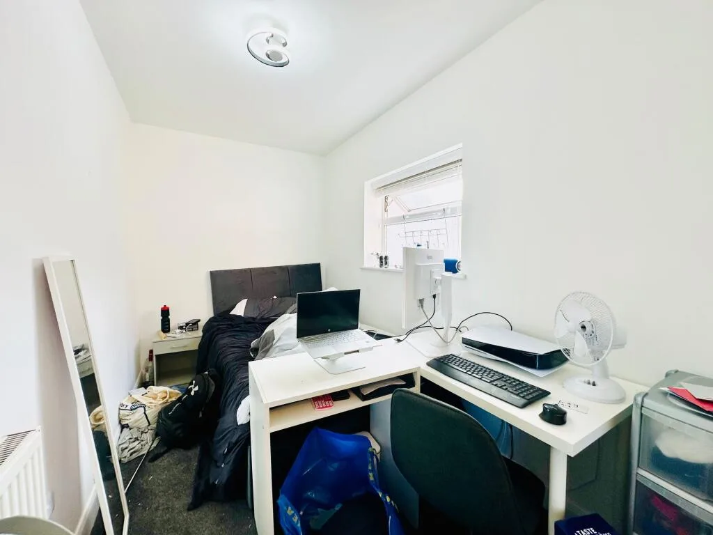 4 bedroom terraced house for rent